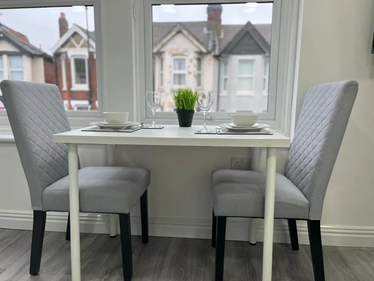 Apartment In St Denys Southampton